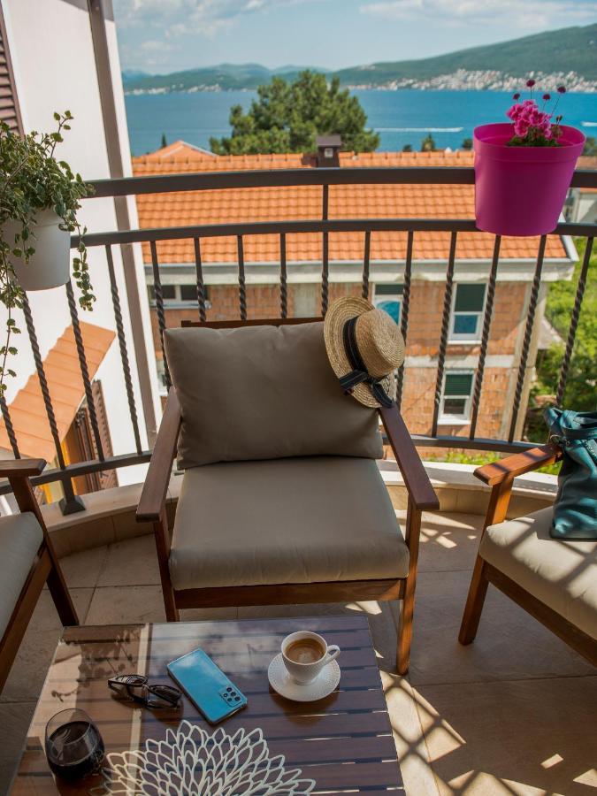 Cicciobello Lux Apartment Baosici With Stunning Sea View מראה חיצוני תמונה